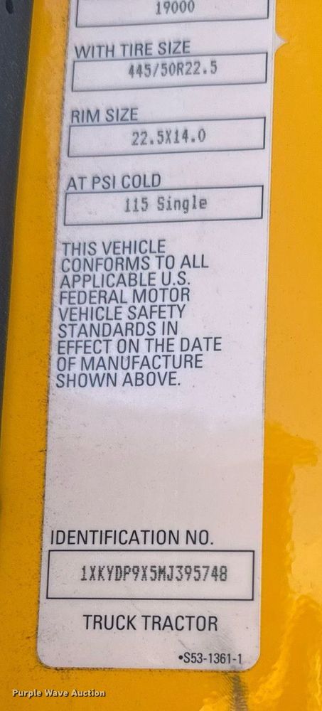 image for item EI4146 2021 Kenworth T680 semi truck