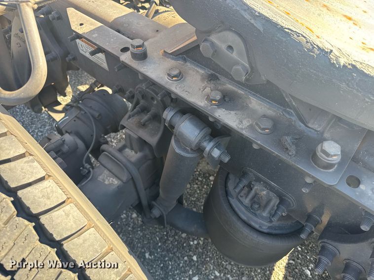 image for item EI4147 2021 Freightliner Cascadia semi truck