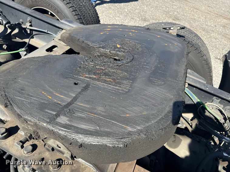 image for item EI4147 2021 Freightliner Cascadia semi truck