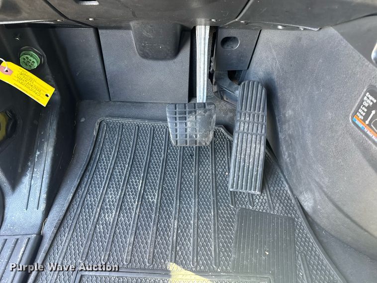 image for item EI4147 2021 Freightliner Cascadia semi truck