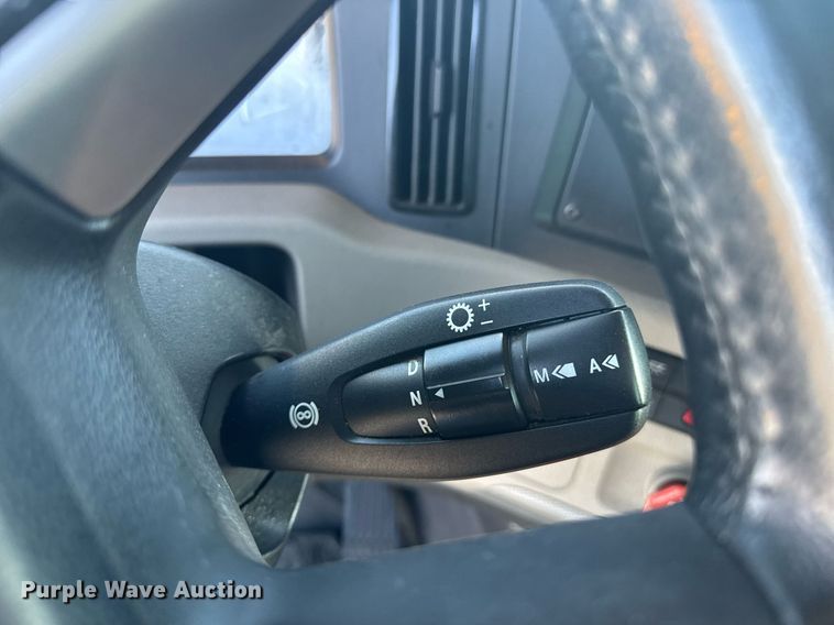 image for item EI4147 2021 Freightliner Cascadia semi truck