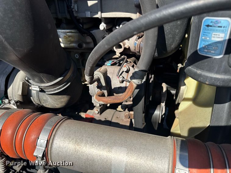 image for item EI4147 2021 Freightliner Cascadia semi truck