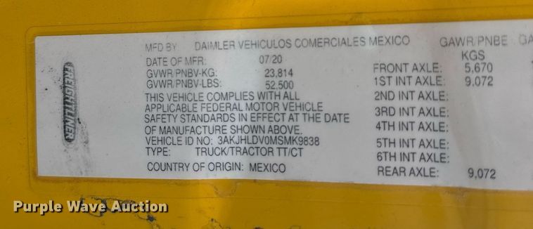 image for item EI4147 2021 Freightliner Cascadia semi truck