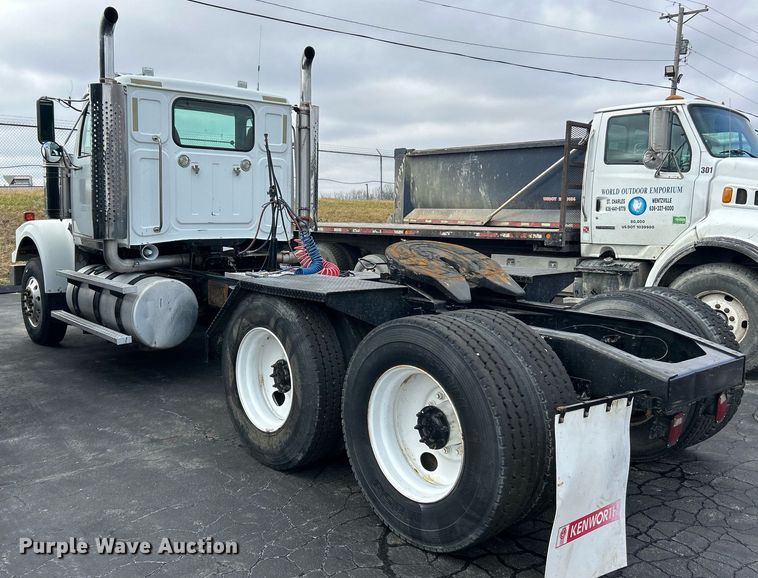 image for item EK2621 2009 Western Star 4900 semi truck