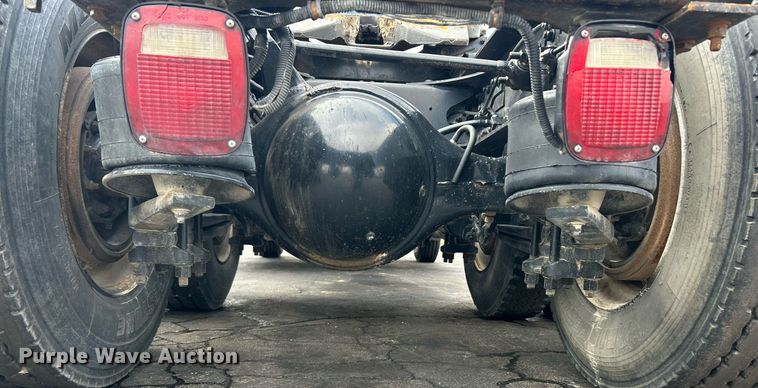 image for item EK2621 2009 Western Star 4900 semi truck