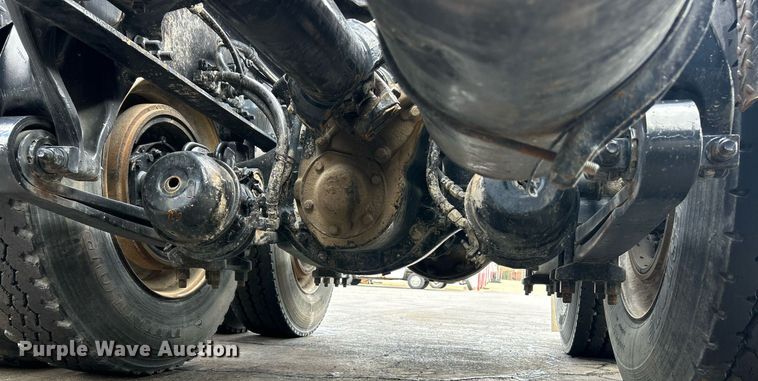 image for item EK2621 2009 Western Star 4900 semi truck