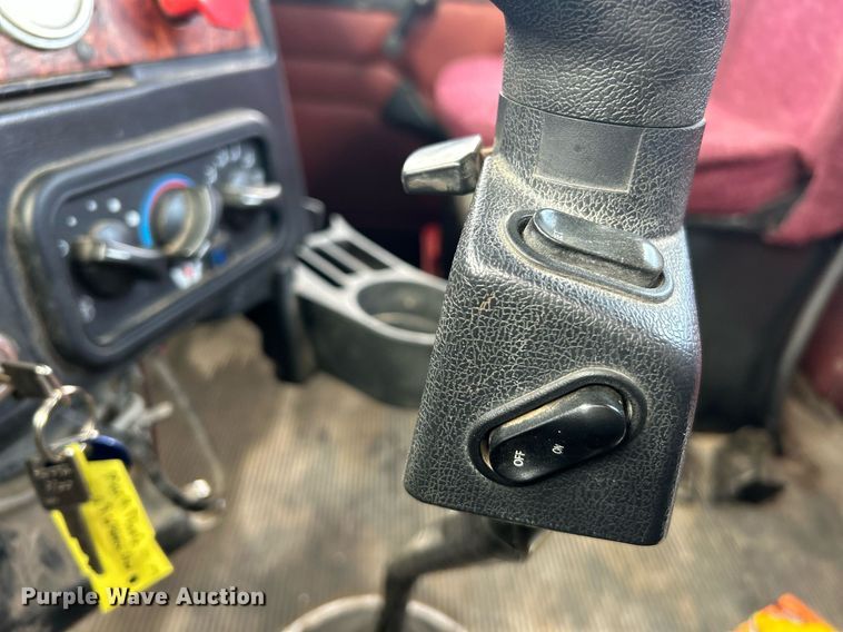 image for item EK2621 2009 Western Star 4900 semi truck