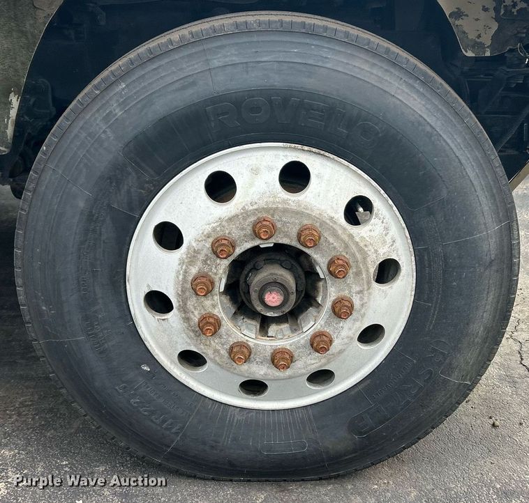 image for item EK2621 2009 Western Star 4900 semi truck