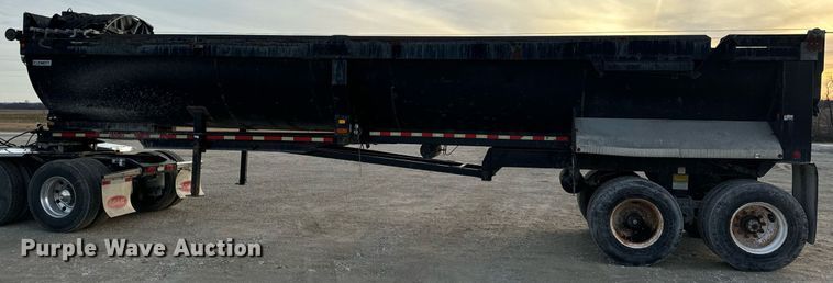 image for item EN5082 2005 Clement RKHSB432 end dump trailer