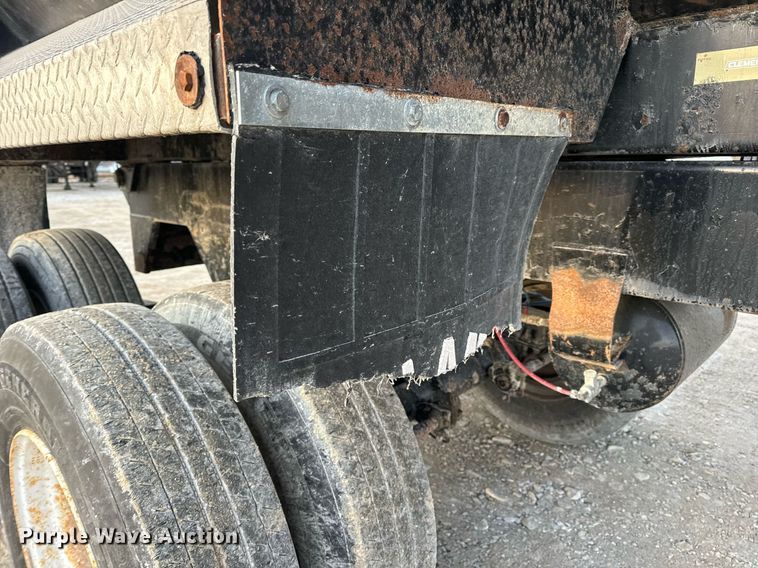 image for item EN5082 2005 Clement RKHSB432 end dump trailer