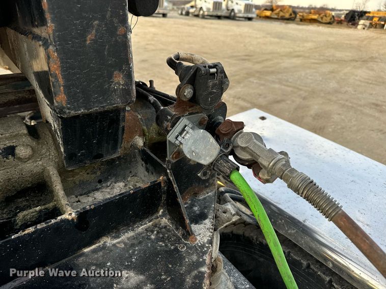 image for item EN5082 2005 Clement RKHSB432 end dump trailer