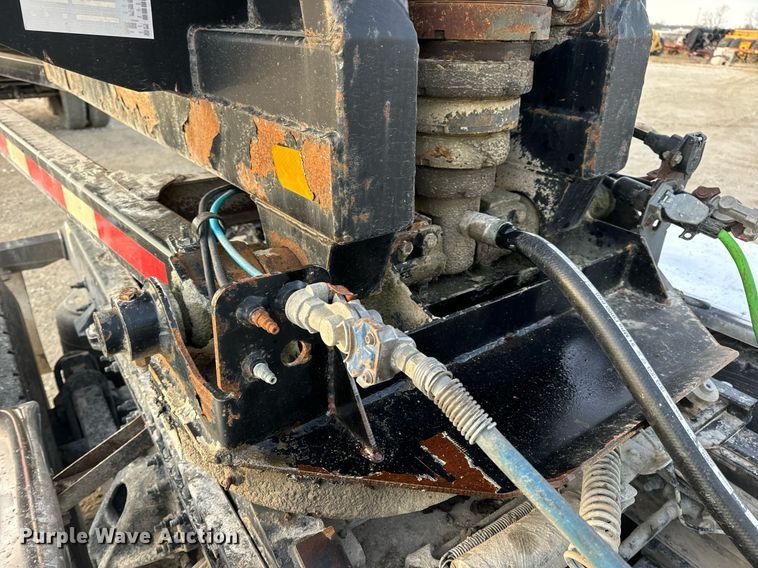 image for item EN5082 2005 Clement RKHSB432 end dump trailer