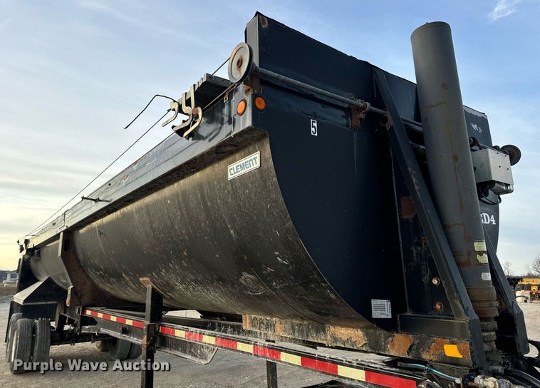 image for item EN5082 2005 Clement RKHSB432 end dump trailer