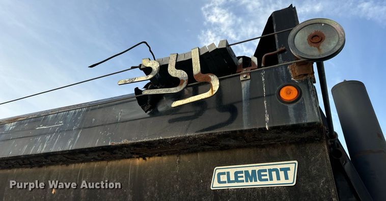 image for item EN5082 2005 Clement RKHSB432 end dump trailer