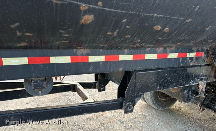 image for item EN5082 2005 Clement RKHSB432 end dump trailer