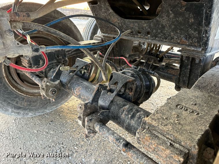 image for item EN5082 2005 Clement RKHSB432 end dump trailer