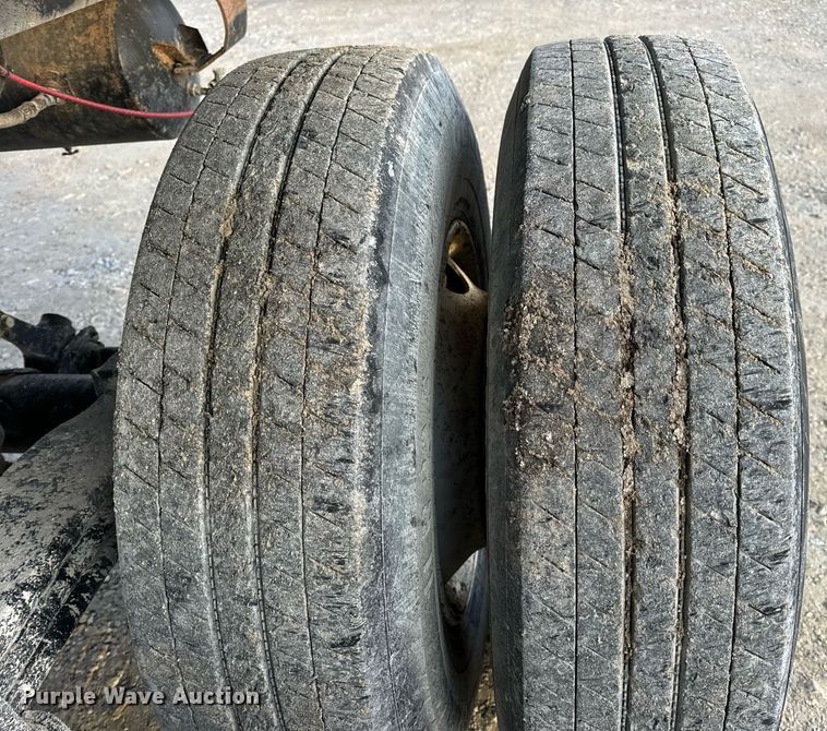 image for item EN5082 2005 Clement RKHSB432 end dump trailer