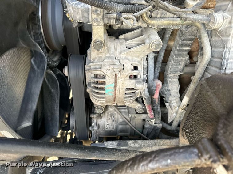 image for item EN5083 2019 Peterbilt 567 semi truck