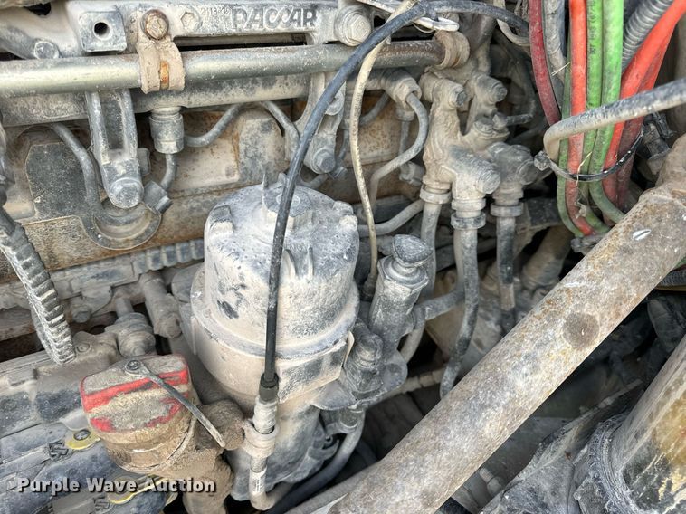 image for item EN5083 2019 Peterbilt 567 semi truck