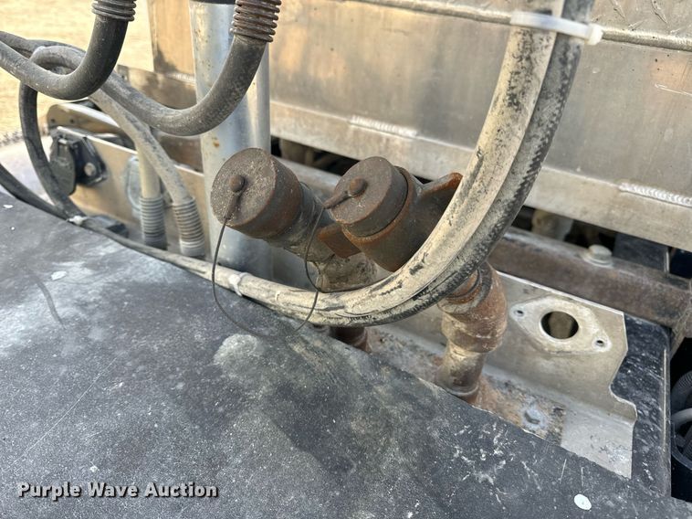 image for item EN5084 2019 Peterbilt 567 semi truck