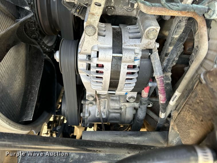 image for item EN5084 2019 Peterbilt 567 semi truck