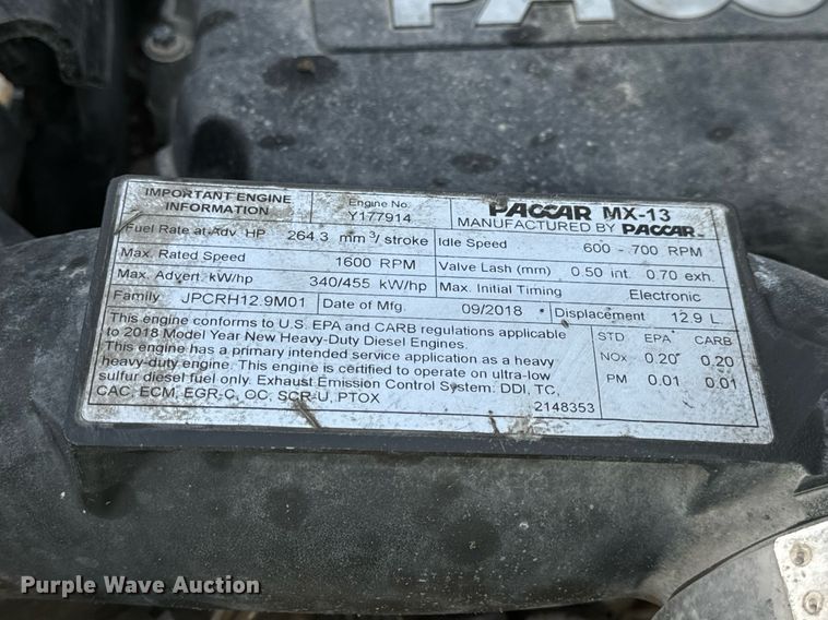 image for item EN5084 2019 Peterbilt 567 semi truck