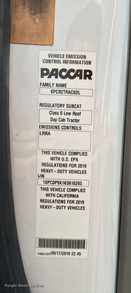 image for item EN5084 2019 Peterbilt 567 semi truck