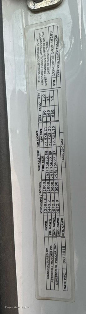 image for item EN5084 2019 Peterbilt 567 semi truck