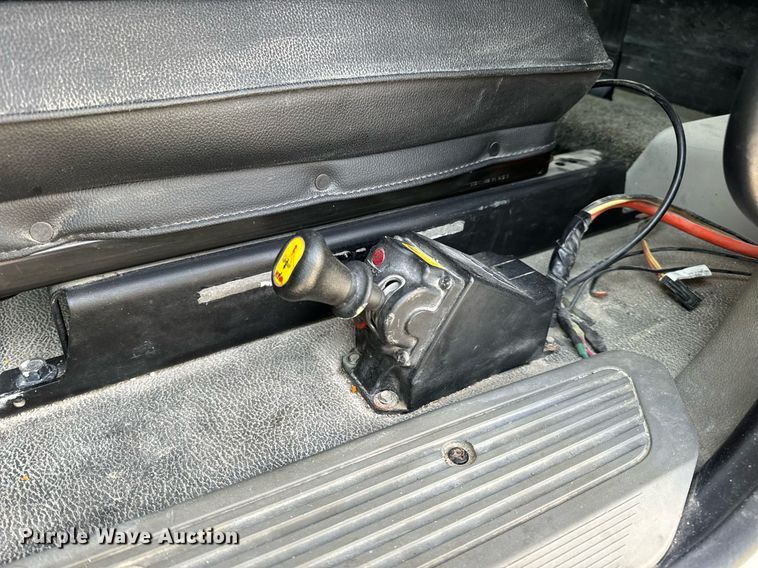 image for item EN5085 2021 Peterbilt semi truck