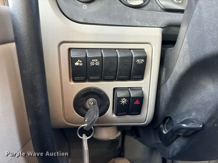 image for item EN5085 2021 Peterbilt semi truck