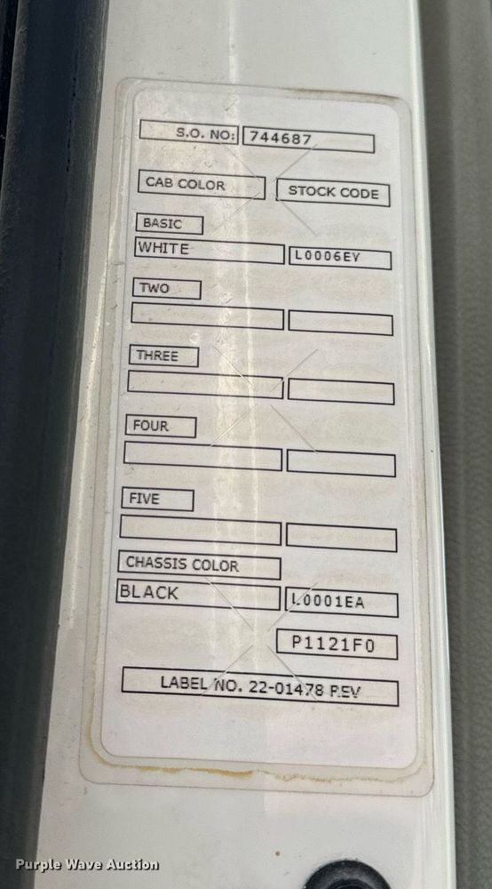 image for item EN5085 2021 Peterbilt semi truck