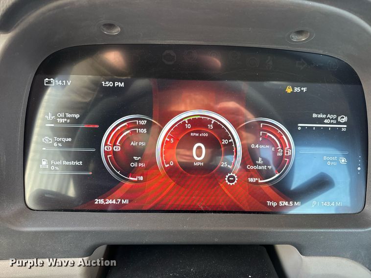 image for item EN5086 2022 Peterbilt 567 semi truck