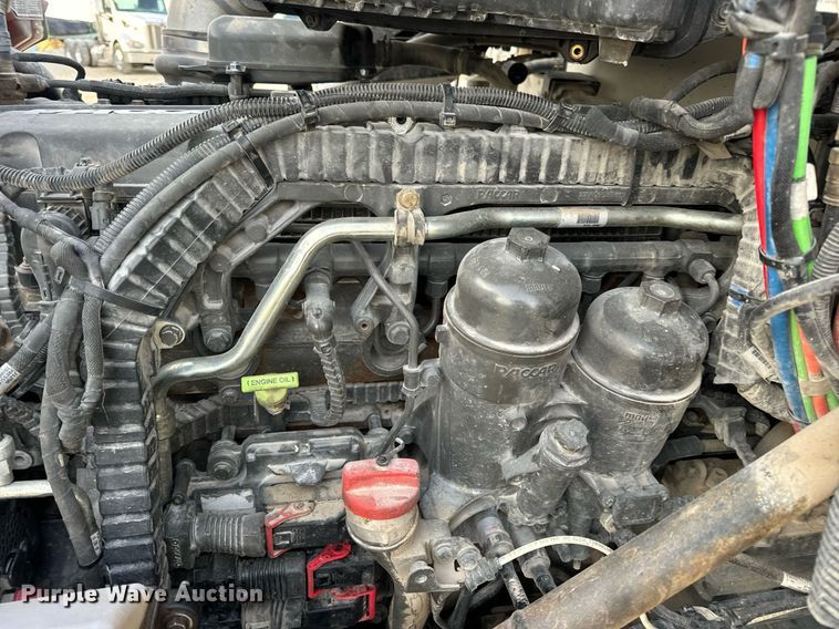 image for item EN5086 2022 Peterbilt 567 semi truck