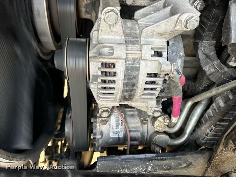 image for item EN5086 2022 Peterbilt 567 semi truck