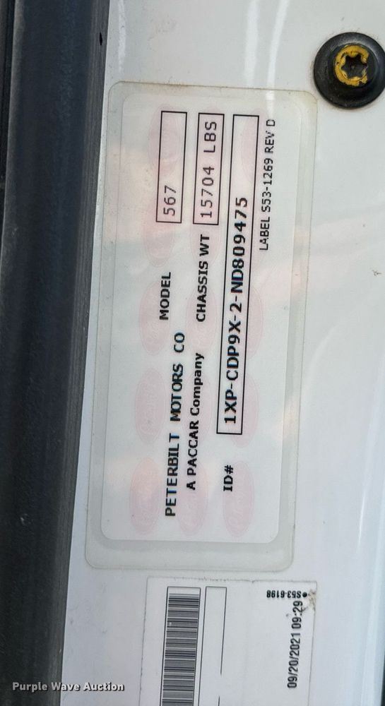 image for item EN5086 2022 Peterbilt 567 semi truck