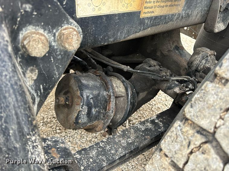 image for item EN5093 2012 Freightliner Cascadia 113 semi truck