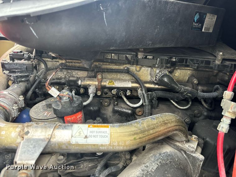 image for item EN5093 2012 Freightliner Cascadia 113 semi truck