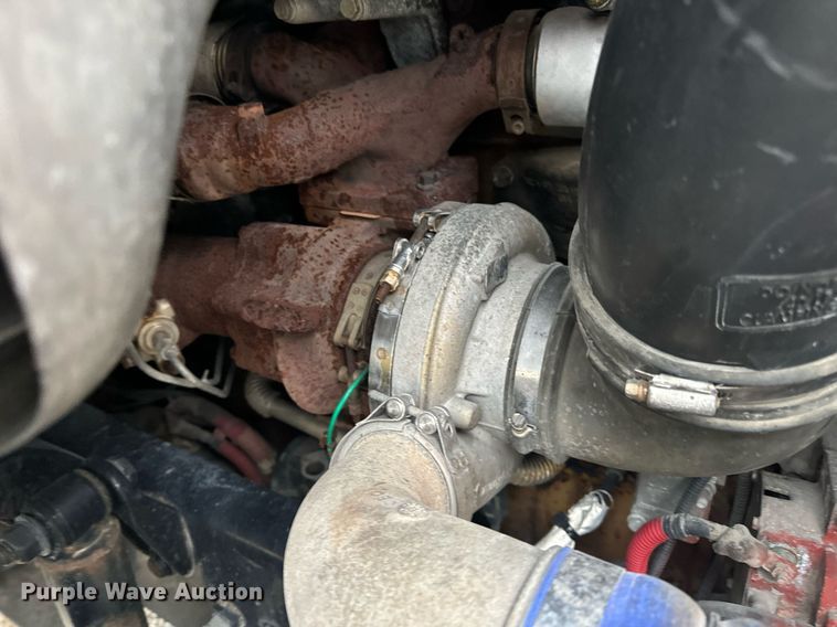 image for item EN5093 2012 Freightliner Cascadia 113 semi truck