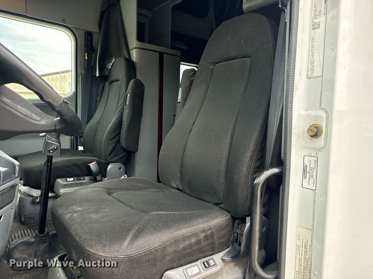 image for item EN5097 2009 Freightliner Columbia semi truck