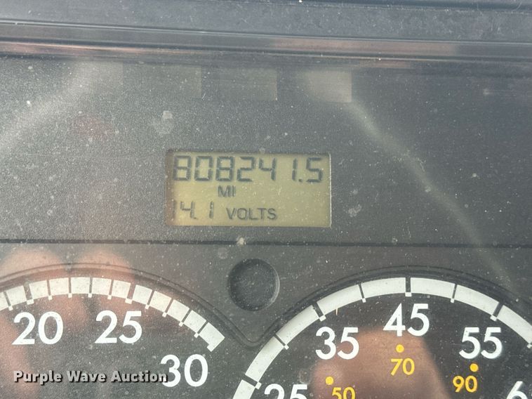 image for item EN5097 2009 Freightliner Columbia semi truck