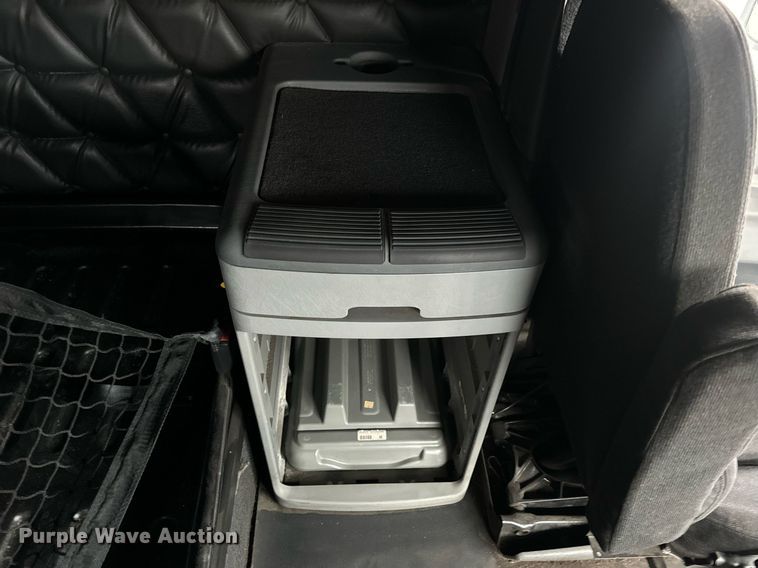 image for item EN5097 2009 Freightliner Columbia semi truck