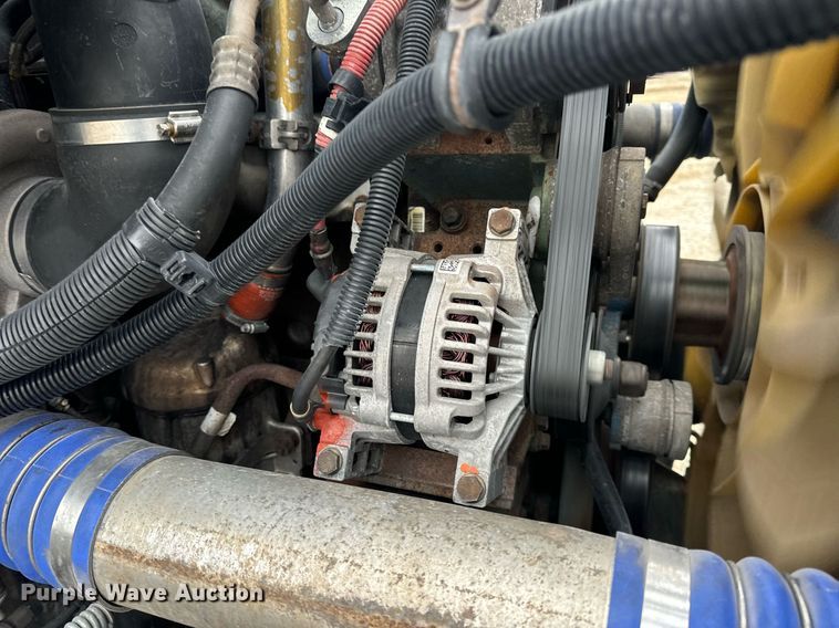 image for item EN5097 2009 Freightliner Columbia semi truck