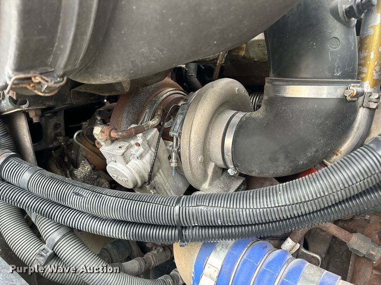 image for item EN5097 2009 Freightliner Columbia semi truck