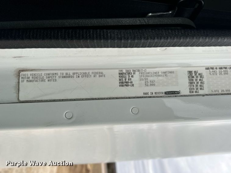 image for item EN5097 2009 Freightliner Columbia semi truck