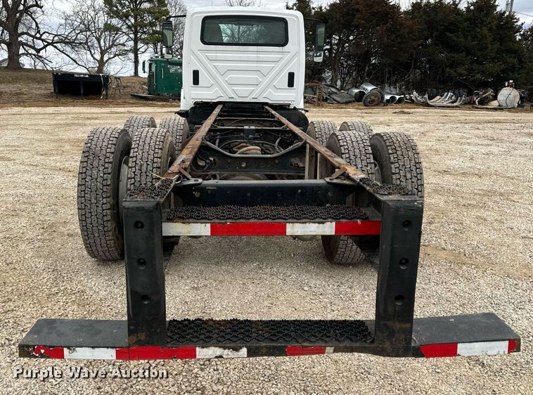 image for item EN5098 2007 International 4400 truck cab and chassis