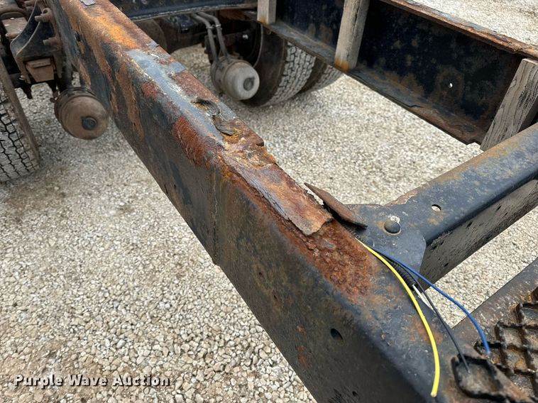 image for item EN5098 2007 International 4400 truck cab and chassis