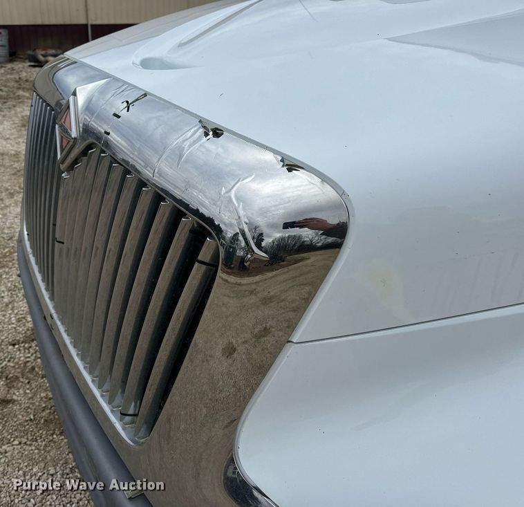 image for item EN5098 2007 International 4400 truck cab and chassis