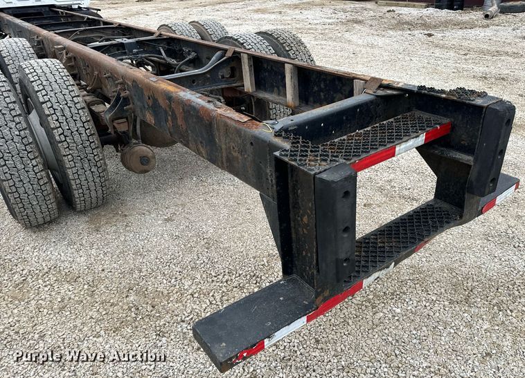 image for item EN5098 2007 International 4400 truck cab and chassis