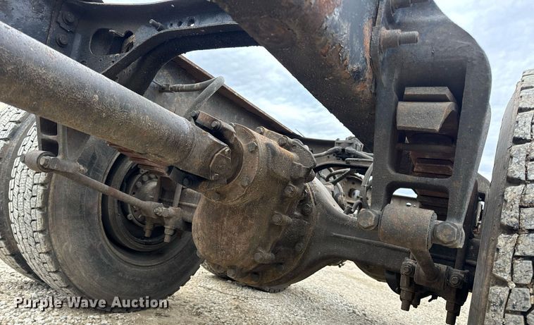 image for item EN5098 2007 International 4400 truck cab and chassis