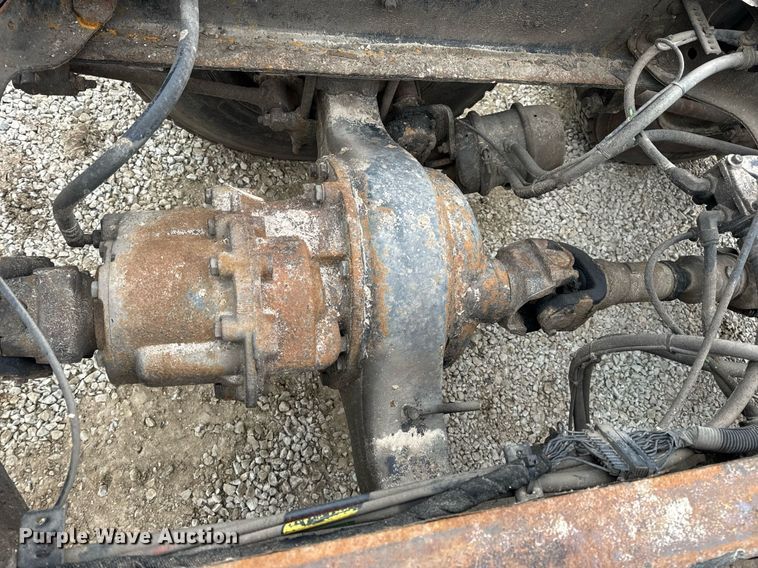 image for item EN5098 2007 International 4400 truck cab and chassis